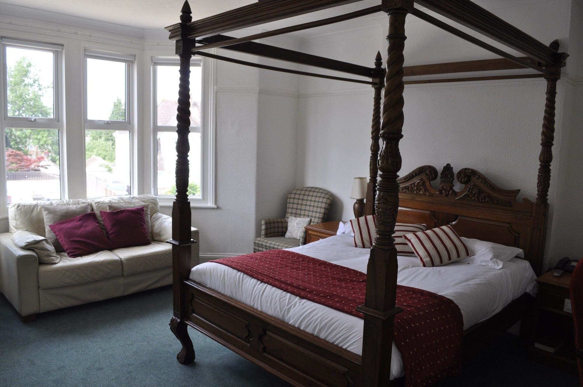 Hayward'S At The Grasmere Keynsham Exteriér fotografie